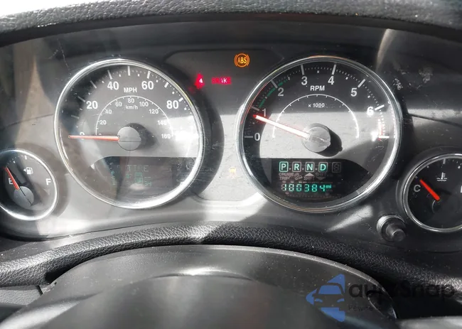 1C4BJWDG8HL735996: 44069600