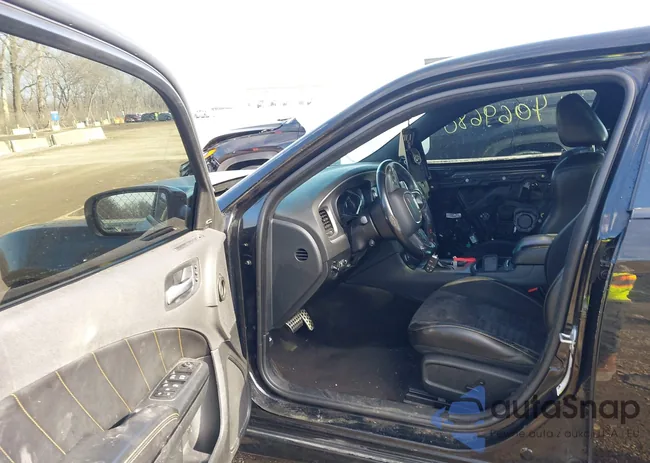 2C3CDXCT0JH321330: 44069680