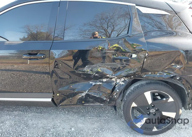 3N8AP6DB2SL358743: 44069711