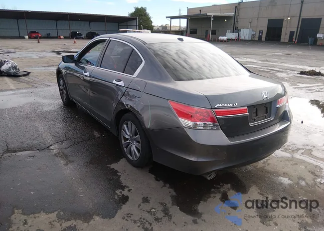 1HGCP3F84BA021357: 44069763