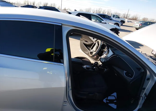 1G1ZD5ST4NF103290: 44069817