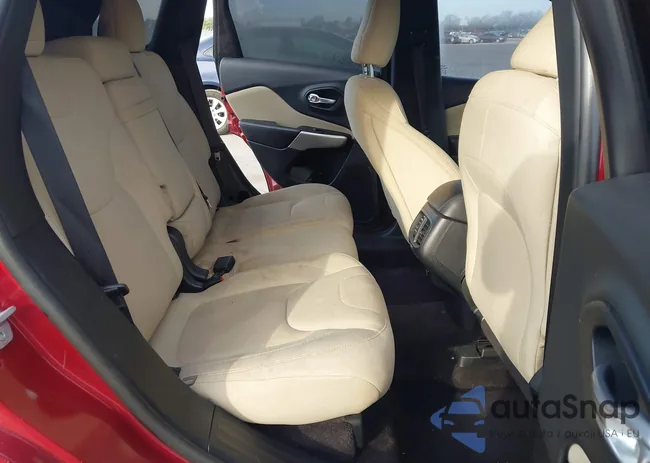 1C4PJLCB8HW603491: 44069819