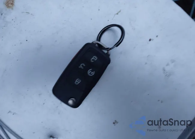 1VWGT7A3XHC010338: 44069865