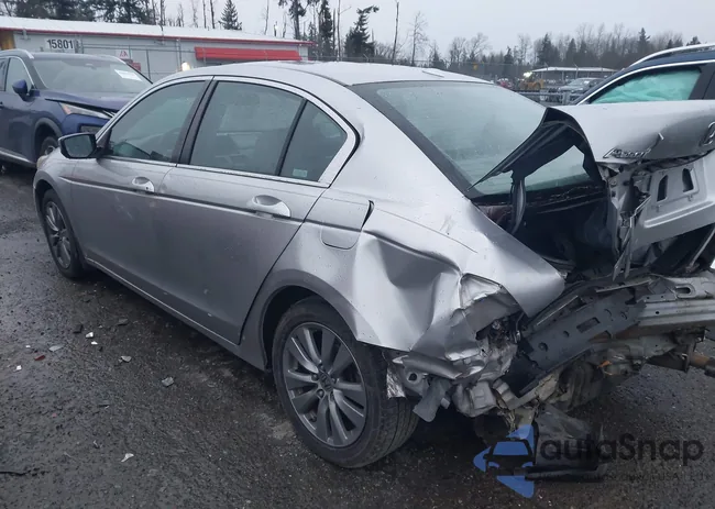 1HGCP2F84BA121534: 44069884