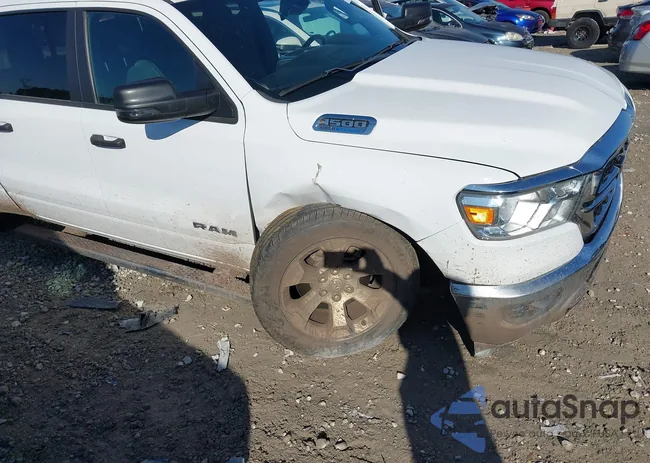 1C6SRFMT3PN689803: 44069934