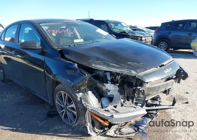 3KPF24AD3RE769724: 44069963