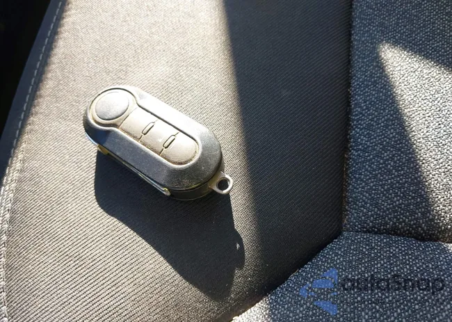 3C6URVHG2GE135074: 44069981