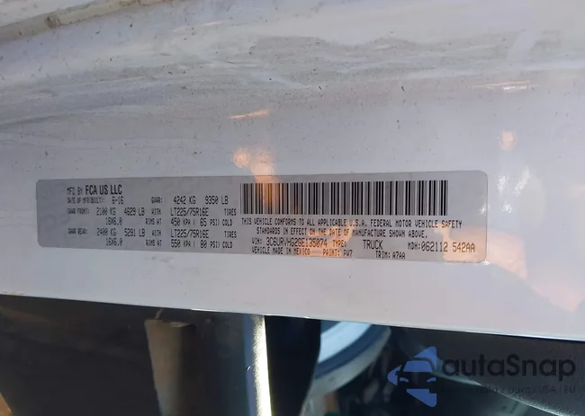 3C6URVHG2GE135074: 44069981