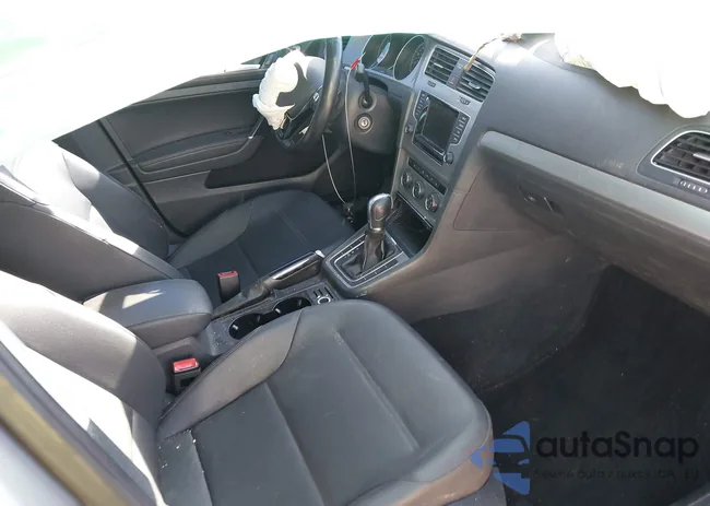 3VW2A7AU2FM021841: 44070072