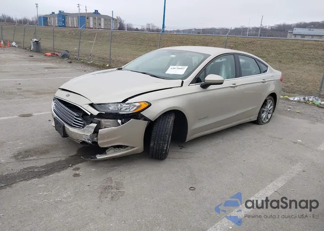 3FA6P0LU5HR318816: 44070082