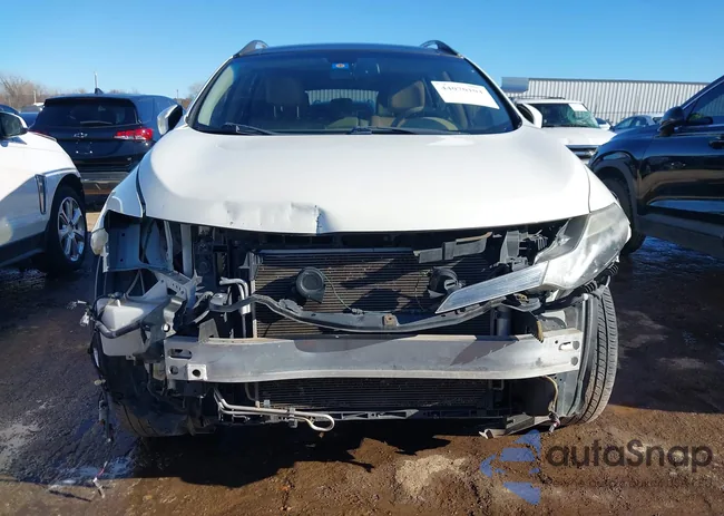 JN8AZ1MUXEW403473: 44070104