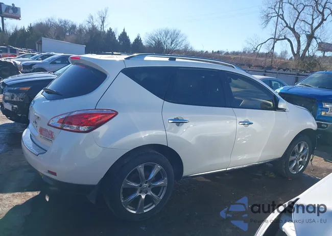 JN8AZ1MUXEW403473: 44070104