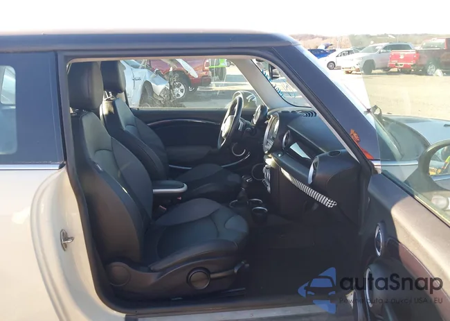 WMWMF73589TW85437: 44069201