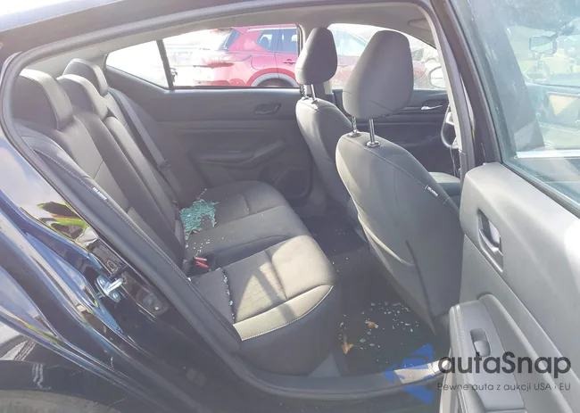 1N4BL4DV1RN367833: 44069291