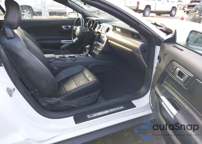 1FATP8UH5N5103583: 44069415