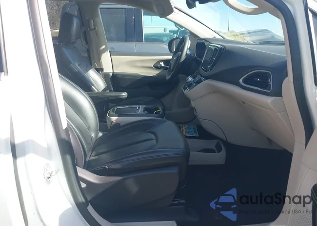 2C4RC1BG4PR560702: 44069497