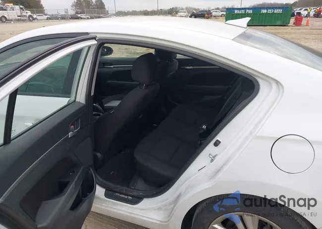 5NPD84LF2LH589819: 44069498