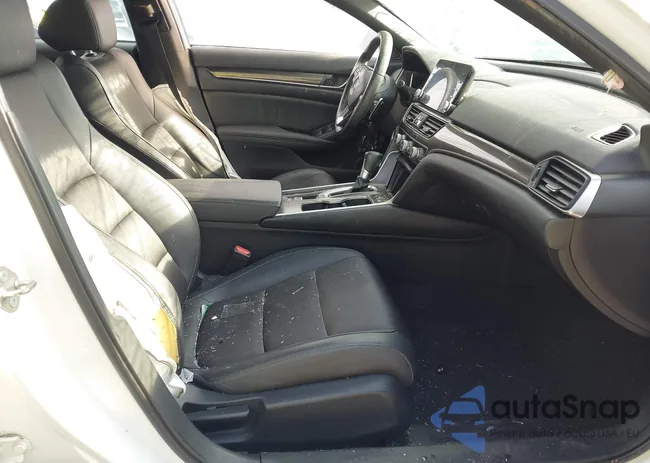 1HGCV1F35KA044807: 44070644