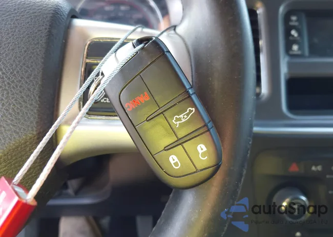 2C3CDXBGXEH210052: 44070684