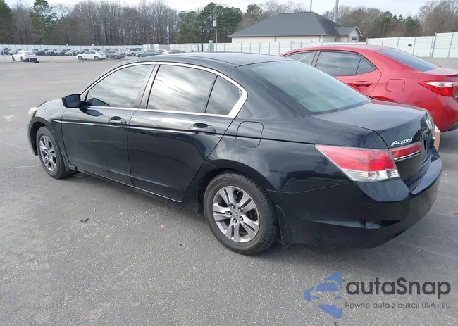 1HGCP2F60BA055398: 44070756