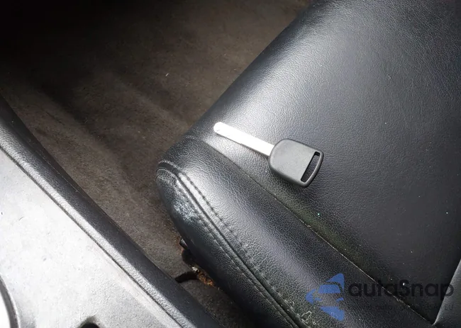 1HGCP2F60BA055398: 44070756