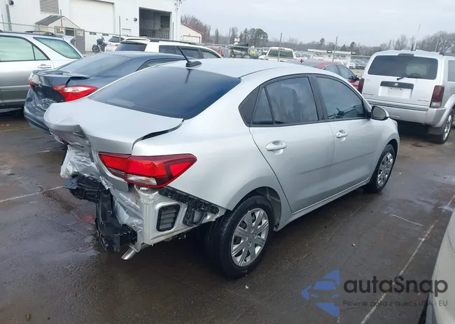 3KPA24AD8ME394979: 44070830