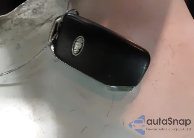 3KPF34AD3ME387571: 44070861