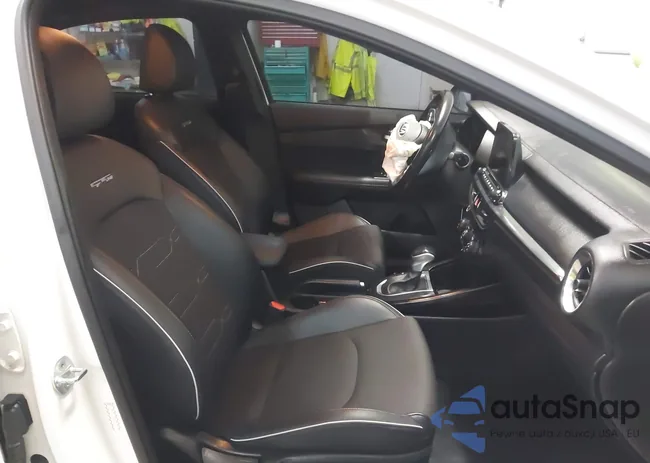 3KPF34AD3ME387571: 44070861