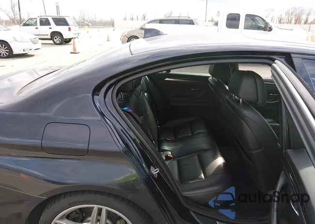 WBA5B1C52FG128847: 44070891