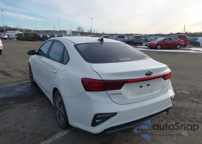 3KPF24AD4LE153490: 44070895