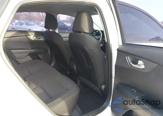 3KPF24AD4LE153490: 44070895