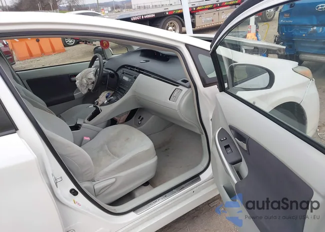 JTDKN3DU7B0326308: 44070984