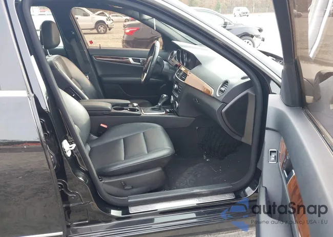 WDDGF4HB4EA963601: 44071008