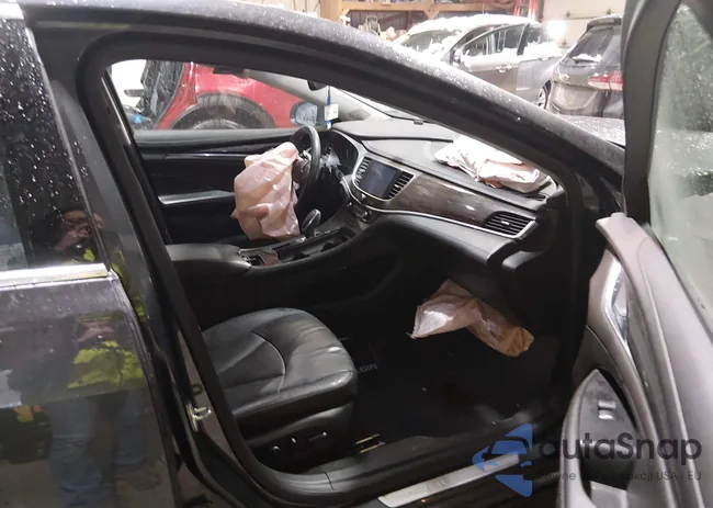 1G4ZP5SS2HU158046: 44071015