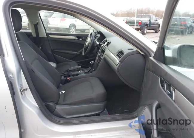 1VWAT7A39EC063663: 44071018