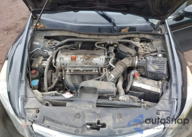 1HGCP2F83BA110895: 44071095