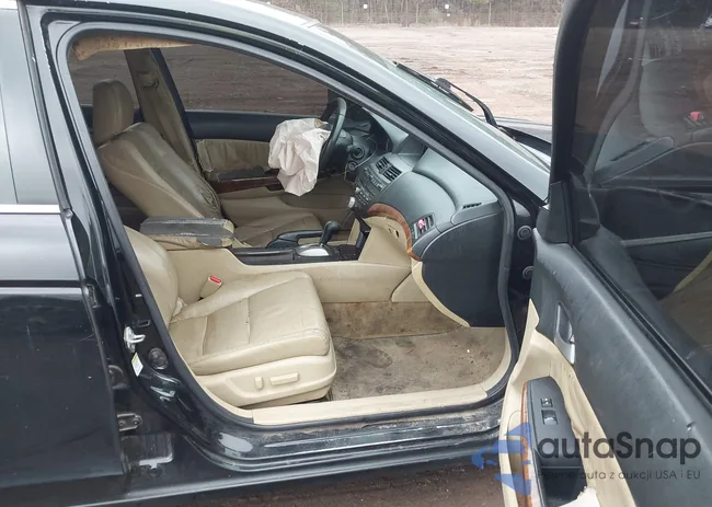 1HGCP2F83BA110895: 44071095