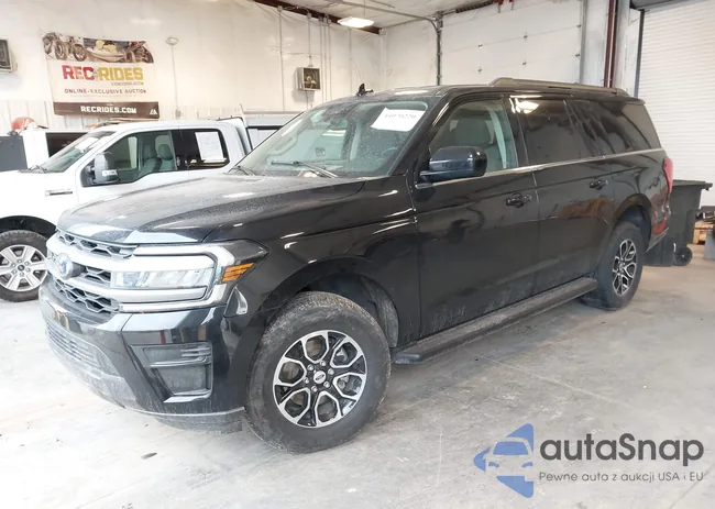 1FMJK1H84REA61524: 44070220