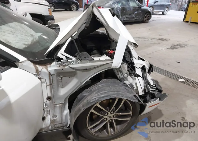 2C3CDZGG8JH318409: 44070256