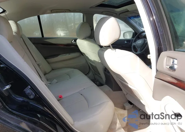 JN1CV6AR2CM976389: 44070444