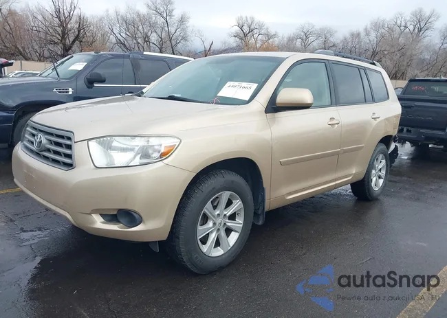 5TDBK3EH0AS039107: 44071665