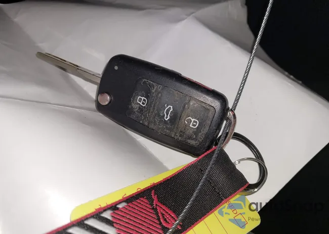 3VW2B7AJ5HM379392: 44071738