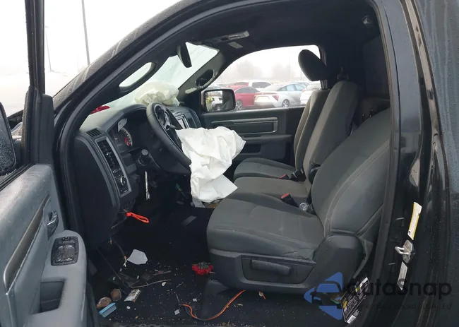 3C6JR6AT0FG572168: 44071894