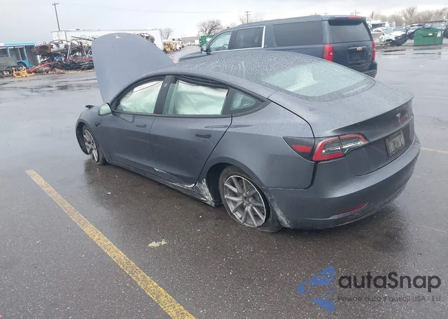 5YJ3E1EA5PF573395: 44072016