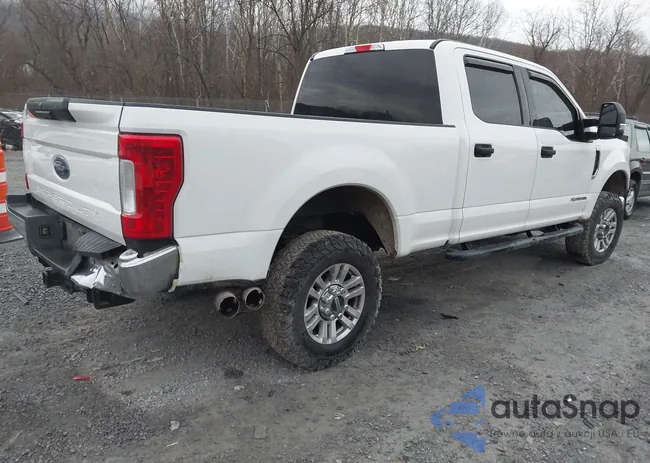 1FT7W2BT4KEC17055: 44072131