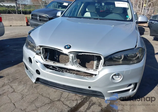 5UXKR0C59F0K53086: 44071275