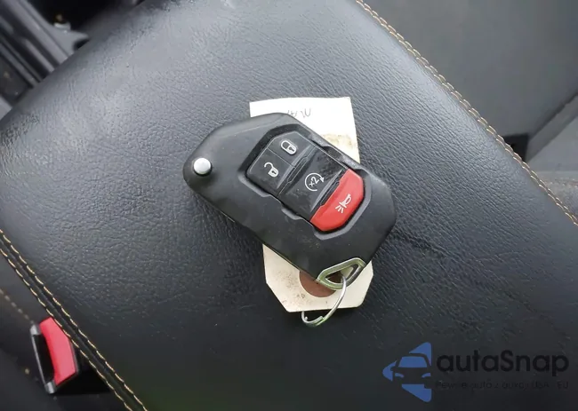 1C4RJXP64RW195148: 44071308