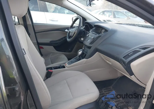 1FADP3F22GL300421: 44071388