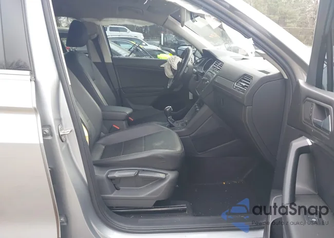 3VV3B7AX6KM102934: 44071419