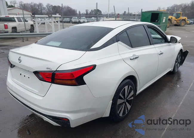 1N4BL4EV4KN306223: 44071437